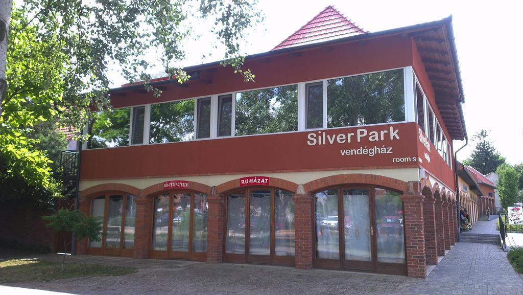 Silver Park Vendégház Berettyóújfalu Exterior foto
